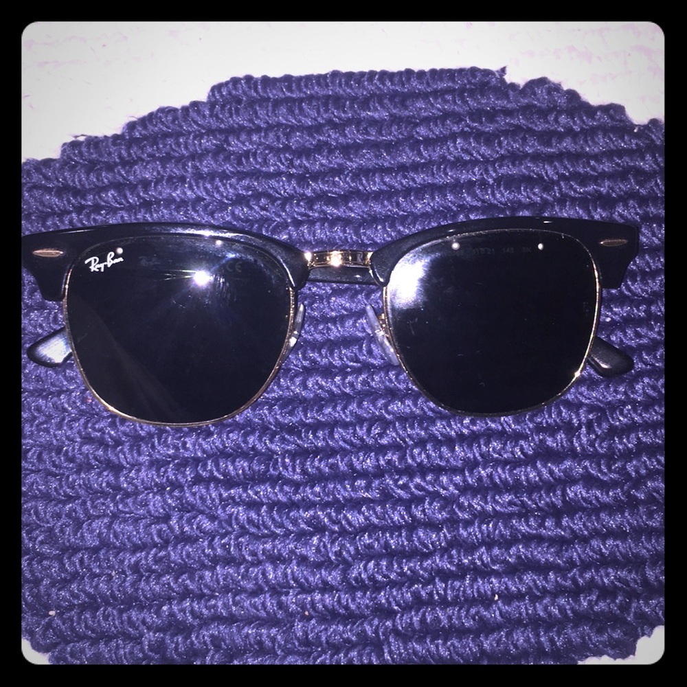 SOLD***RayBan ClubMaster - Like New No scratches